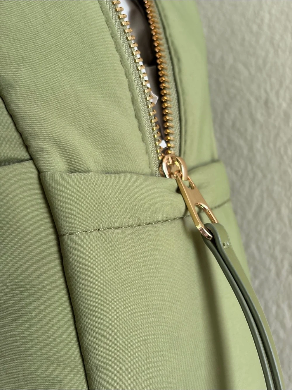 Universal Thread Olive Green Canvas Backpack with Cream Trim. NWT